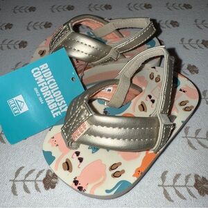 Reef Brand Baby Girl Gold Kitty Beach Sandals, New with Tags, Size 3 Infant